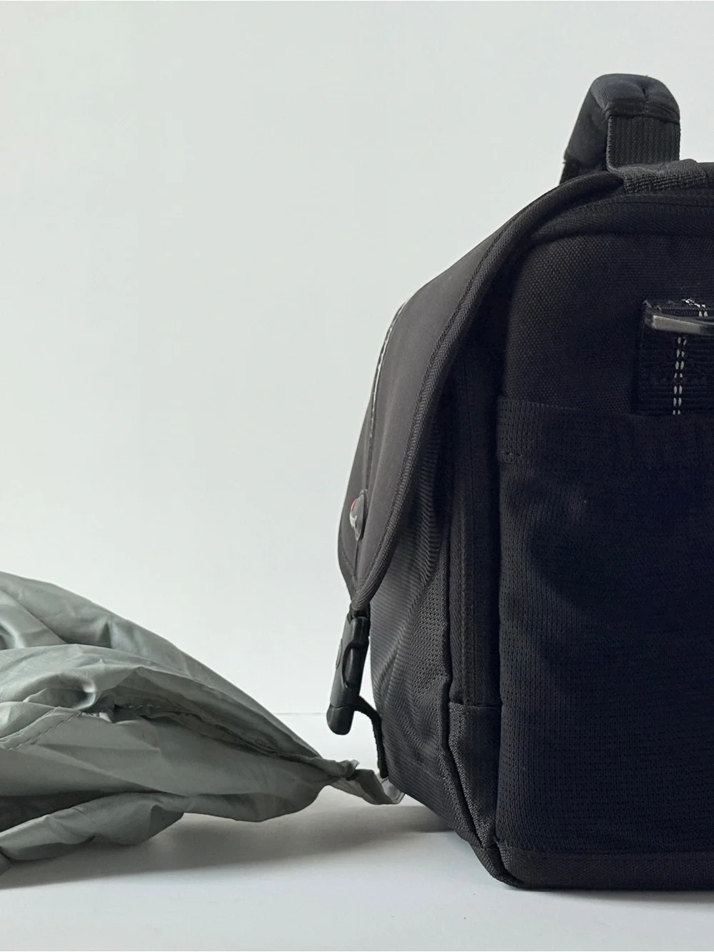 Lowepro Black Messenger Camera Bag with Padded Carry Handle